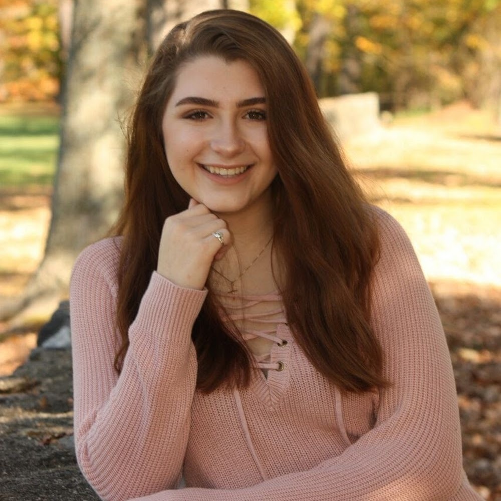 Meet your Posher, Christina